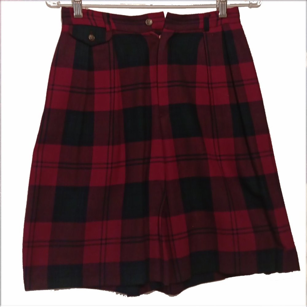 Ralph Lauren 100% wool Bermuda Shorts Size 6